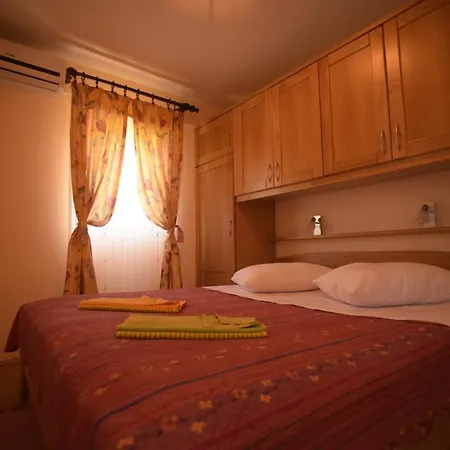 Ilario Apartamento *